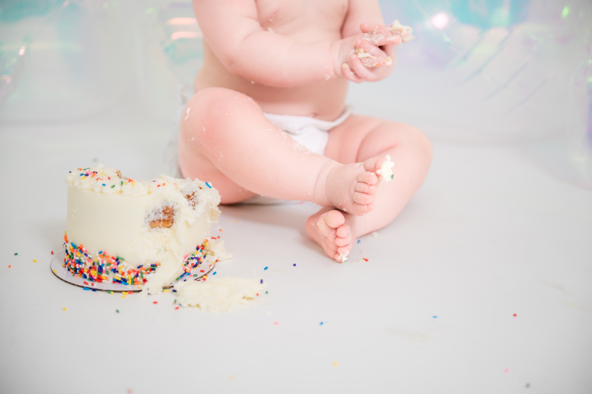 A little cake smash magic from last month 🥹🎂✨
Mom brought the sweetest balloons and turned a simple setup into something so adorable—it’s moments like these that make sessions extra special. We absolutely love when clients add their own touch and bring their vision to life. While we’re always happy to create it all for you, it’s so fun to switch things up and watch your ideas shine 🤍
#cakesmashsession #utahphotographer #firstbirthdayphotos #babyphotography #loganutahphotographer