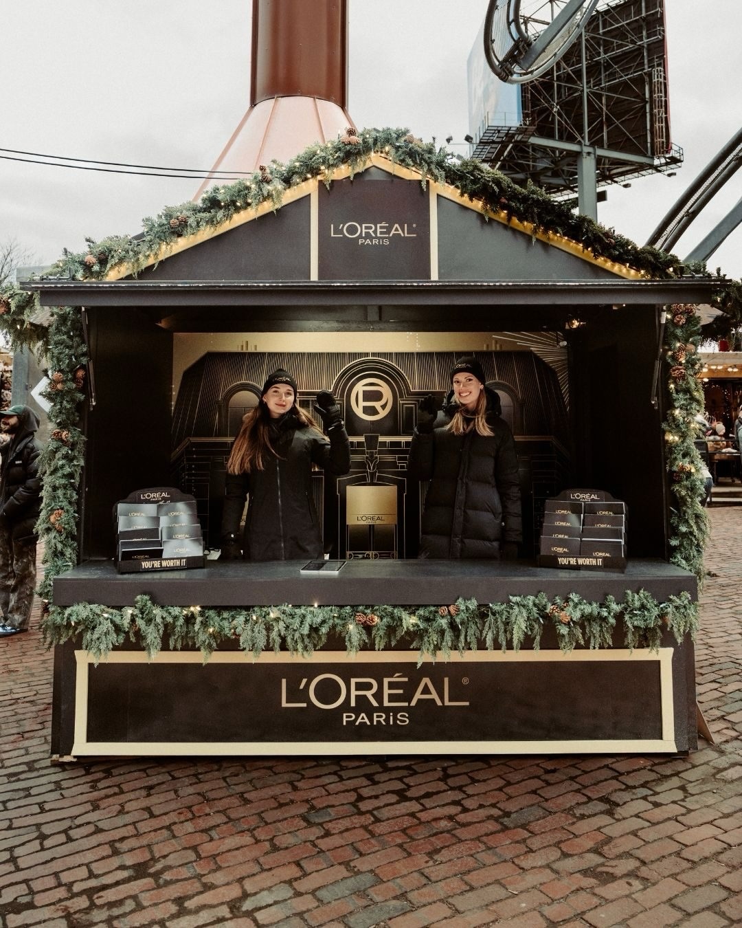 ‘Tis the season to feel worth it. ✨
⠀⠀⠀⠀⠀⠀⠀⠀⠀
From the sparkle of the tree to the laughter echoing through the cobblestone streets, this year’s Distillery Winter Village presented by @lorealparis celebrates joy, connection, and the power of women — Because We’re All Worth It.
⠀⠀⠀⠀⠀⠀⠀⠀⠀
💌 Stop by the L’Oréal Paris Cabin to pick a custom “Worth It” greeting card for someone special and enter for a chance to win one of three L’Oréal Paris Holiday Essentials (valued at $220) — the perfect gift for the season of sparkle.
⠀⠀⠀⠀⠀⠀⠀⠀⠀
🗓️ Visit now and experience the enchantment firsthand. Plan your visit at thedistillerywintervillage.com, linked in bio.
⠀⠀⠀⠀⠀⠀⠀⠀⠀
#DistilleryWinterVillage #TorontoChristmasMarket #DistilleryTO @lorealparis #WorthIt