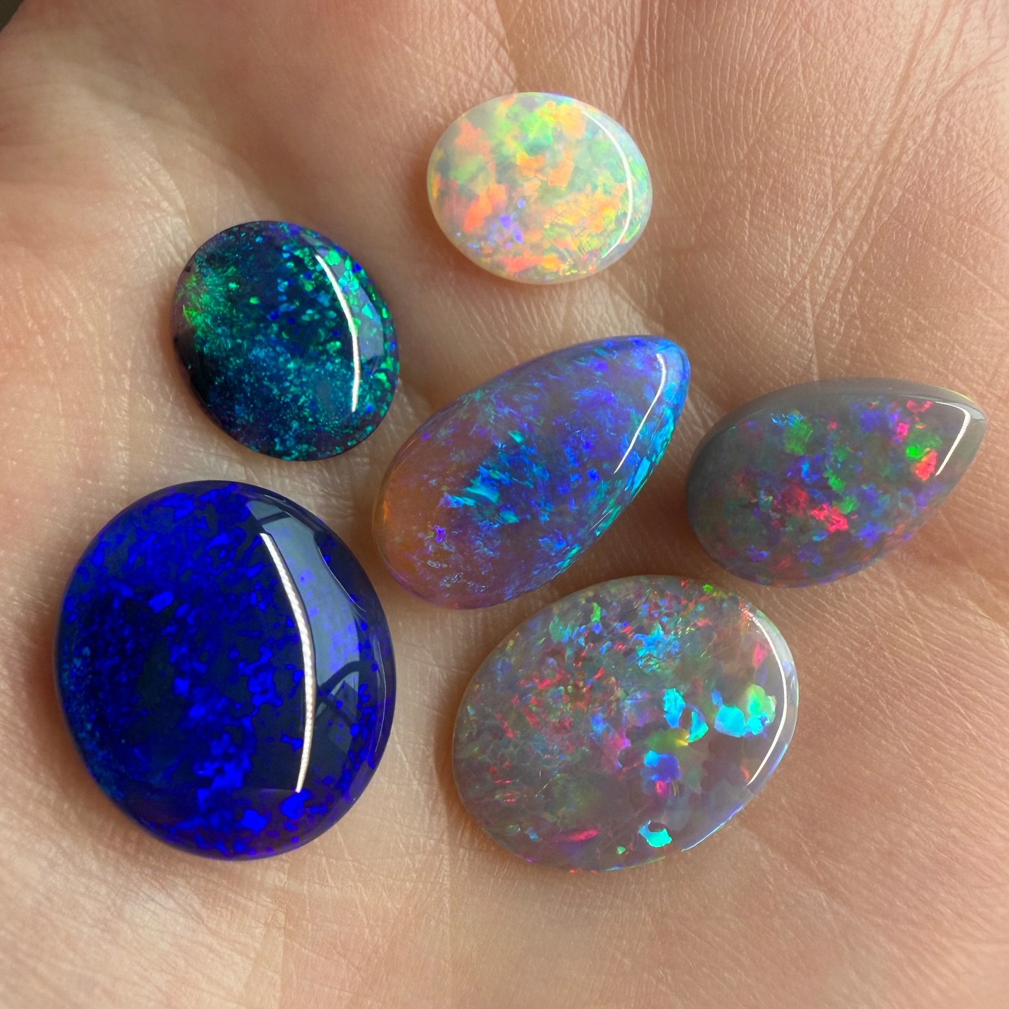 New Lighting Ridge Opals - available for custom orders 😍 Four of these are double-sided. DM for inquiries or to see more videos