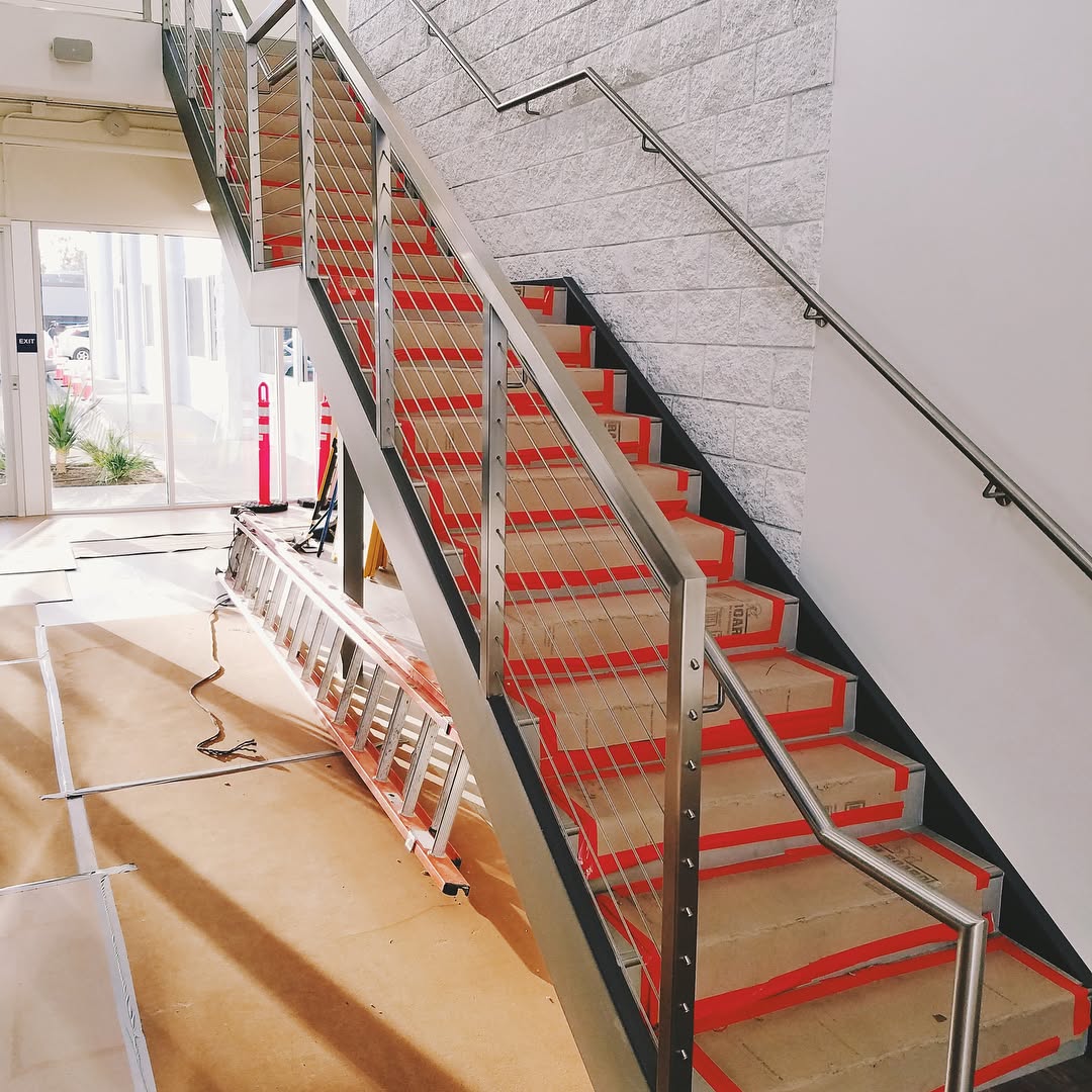 #interiorstair #metalfab #cablerails #custommetalwork #custommetalfabrication #stainlesssteel #stainlesssteelrailing #servcobuilders #cablerailing #welding #certifiedwelding