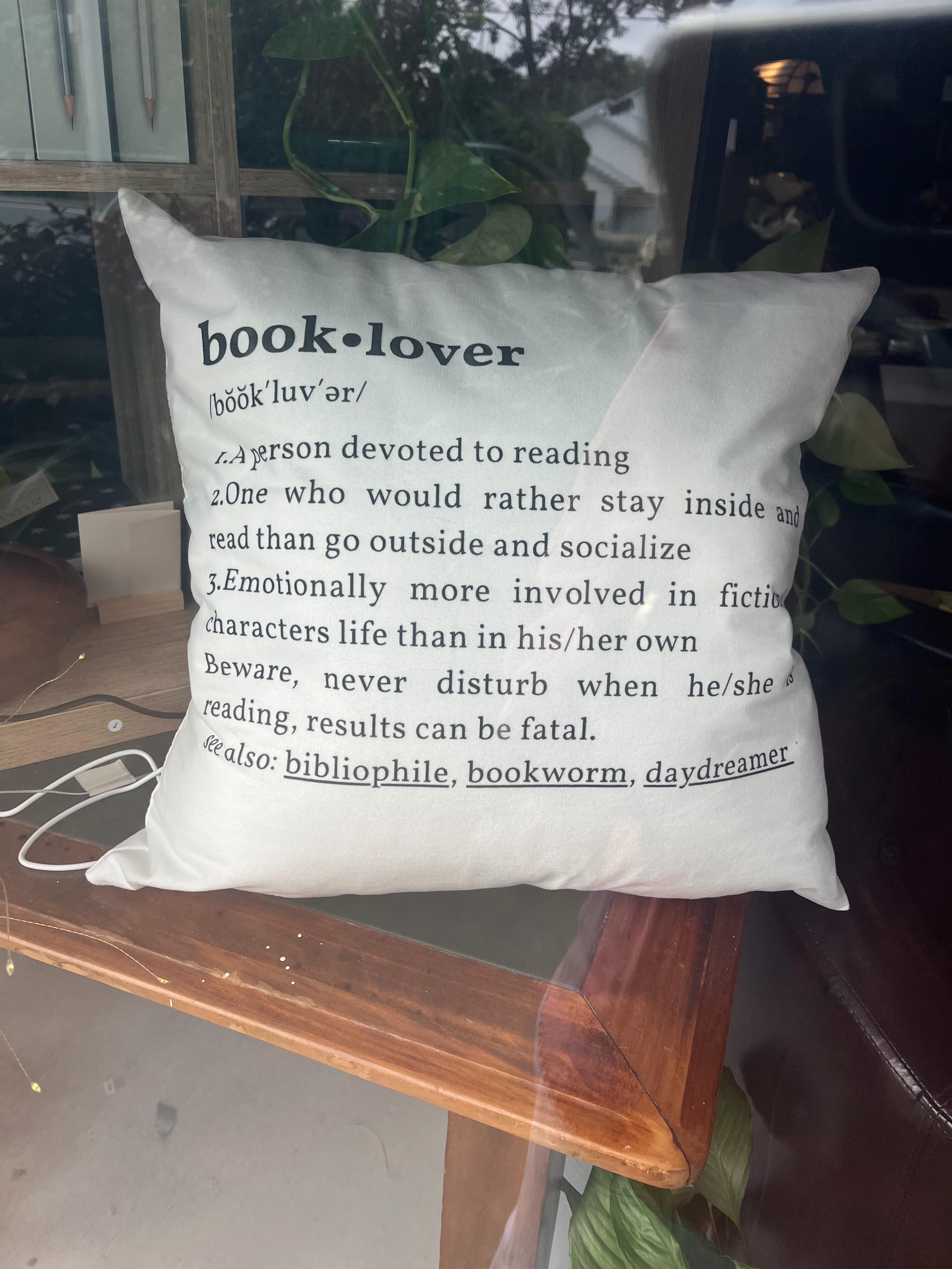 Calling all readers, writers, book lovers, word fanatics, letter writers … this is the shop for you! The most beautifully curated store filled with amazing finds from books on the writing craft to gorgeous framed prints and cards plus unique writerly gifts. Wolf and second star in Peregian Beach. @wolf.and.secondstar #beautifulthings #booklovers #peregianbeach